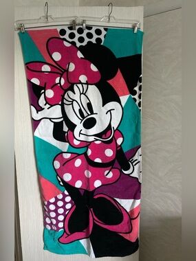 Disney Minnie Mouse beach towel
